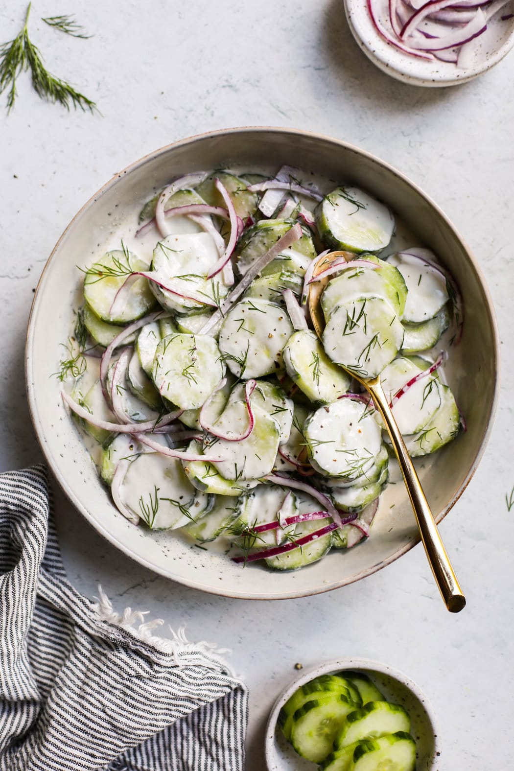 Creamy Cucumber Salad: Dairy-Free Swaps & Custom Toppings